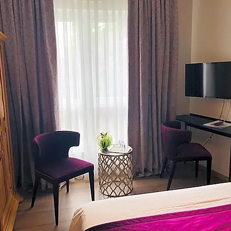 Maison D Hotes Coeur De Village Alsace & 4* Bischwiller